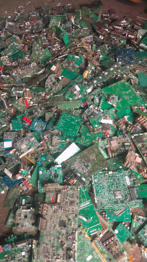 10 Ton Scrap Plastic Circuit Boards Needed